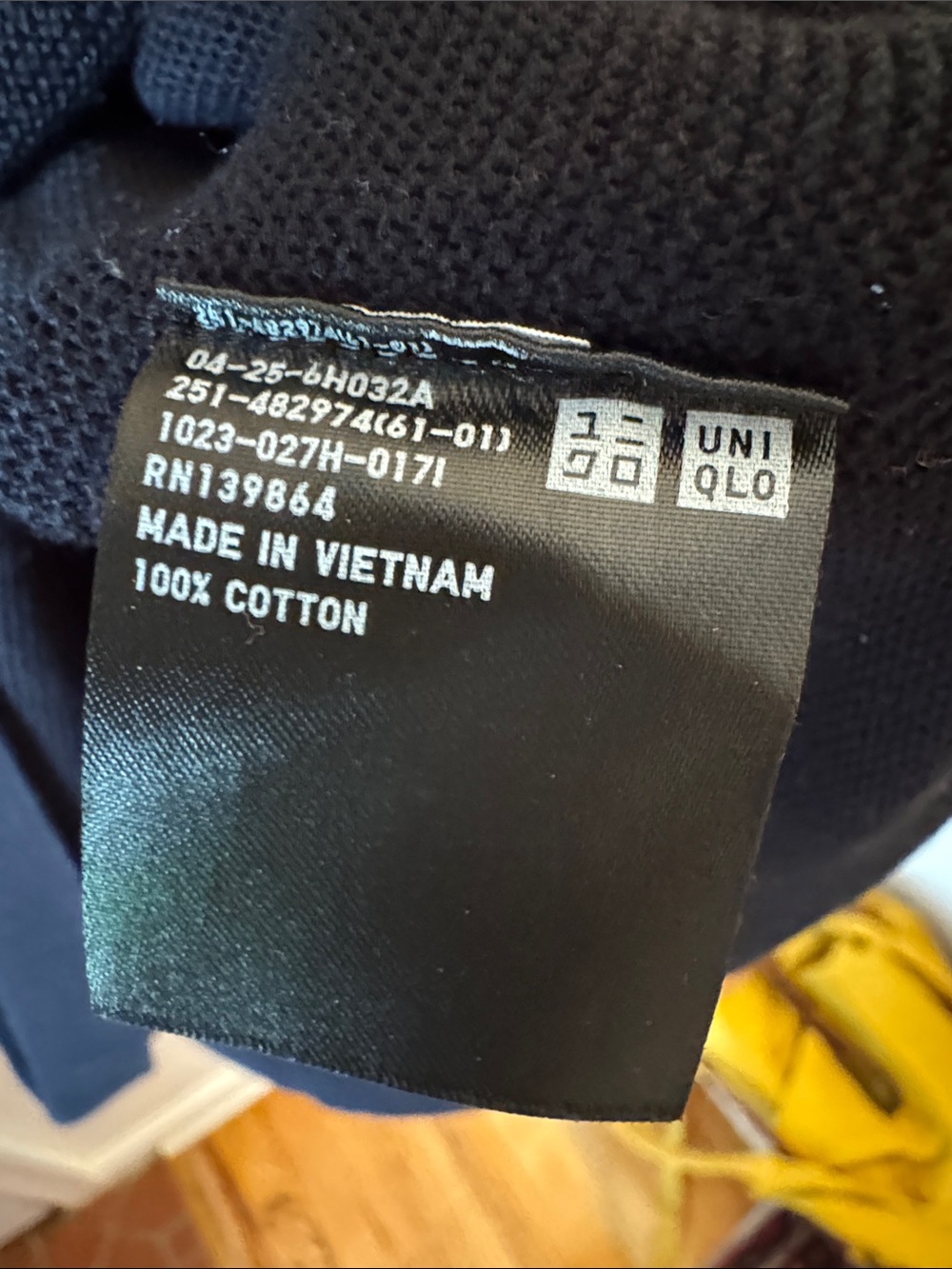Uniqlo Black Long Sleeve Crewneck Top - Picture 6 of 9
